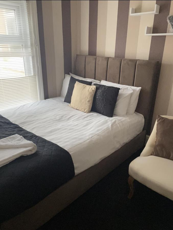 Phildene Suites Blackpool Extérieur photo
