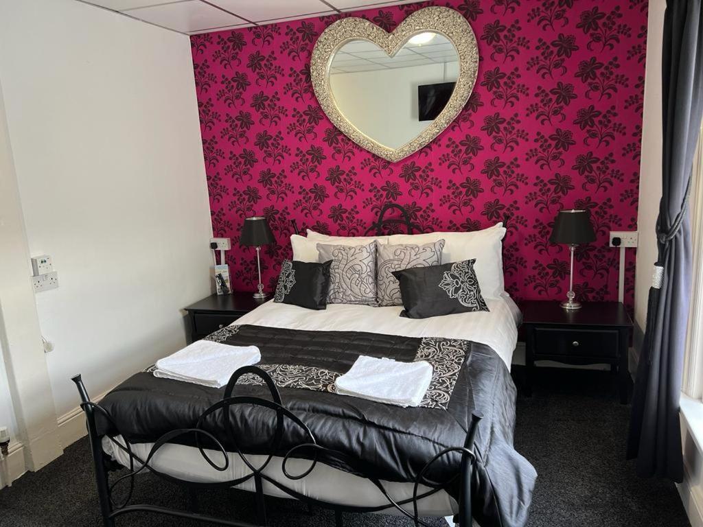 Phildene Suites Blackpool Extérieur photo