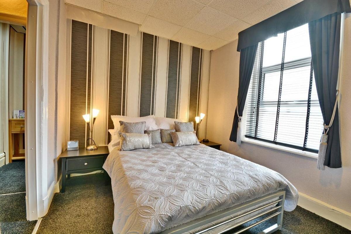 Phildene Suites Blackpool Extérieur photo